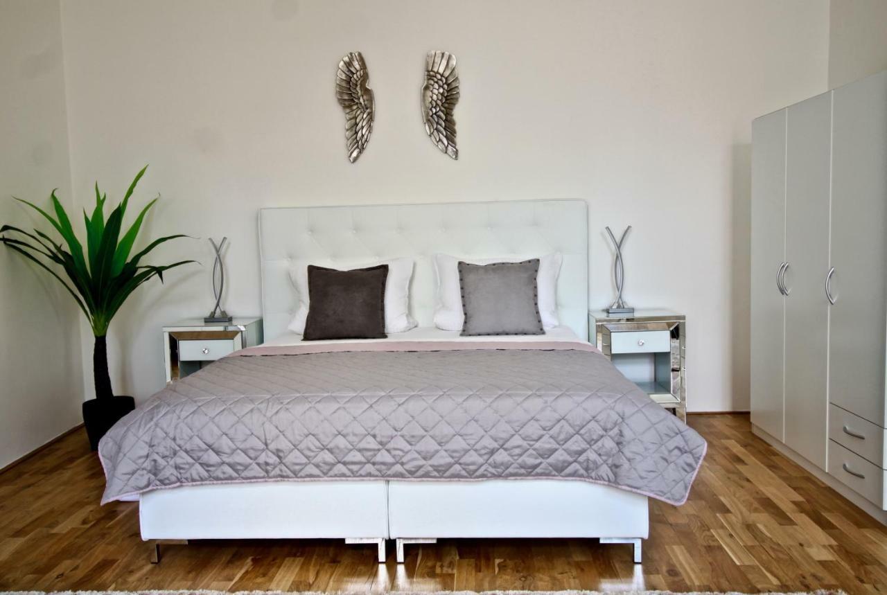 New Design & Style Apartment Old Town Xxl Prague Exterior photo